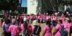 cancer-de-mama:-manifestacao-cobra-acesso-a-tratamento-aprovado-no-sus