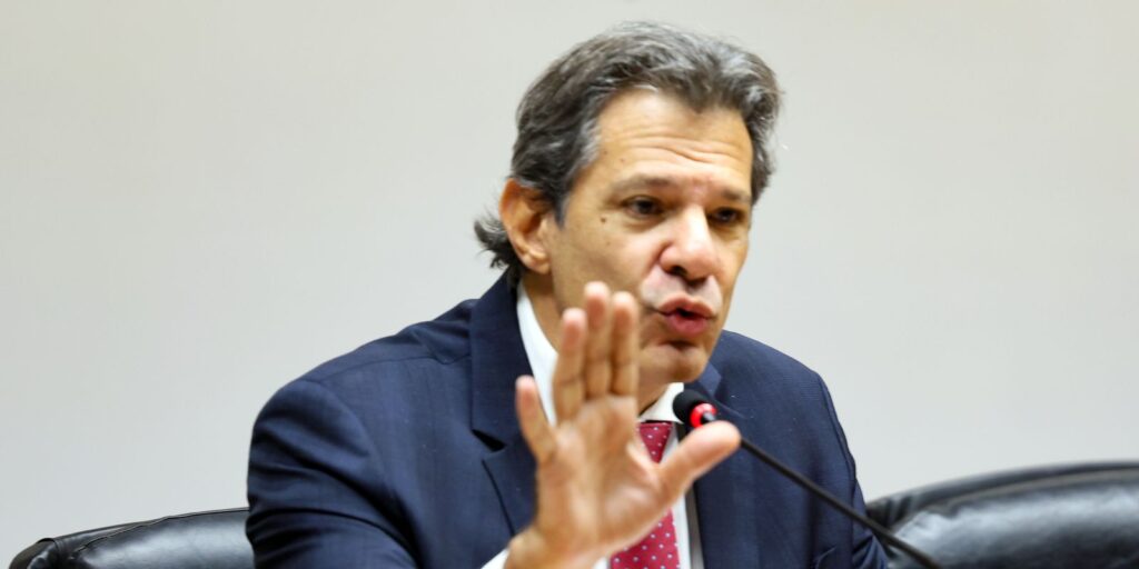 brasil-nao-saira-da-mesa-de-negociacao-com-eua,-diz-haddad