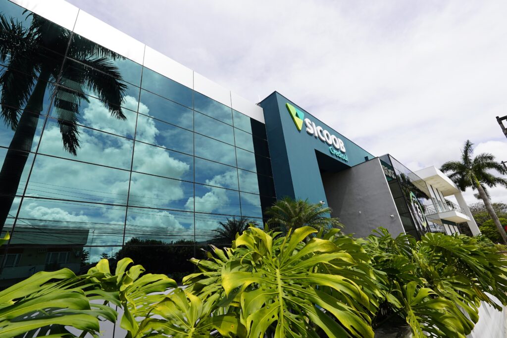 delegacao-de-organizacoes-nacionais-e-internacionais-visita-sicoob-credisul