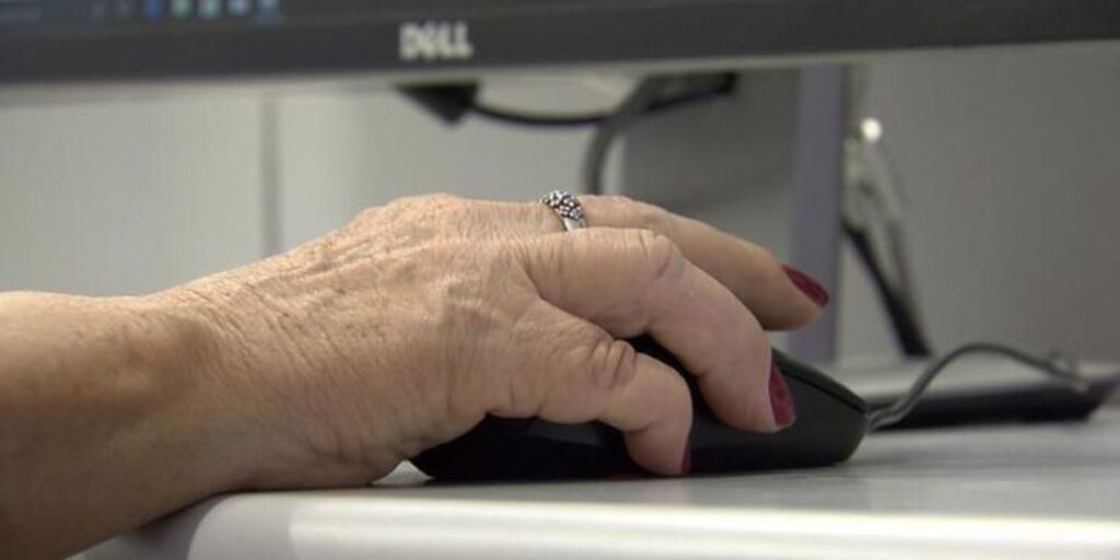 idosos-que-usam-internet-crescem-quase-quatro-vezes-em-oito-anos