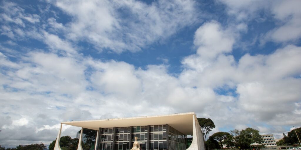 tenente-coronel-nega-ter-recebido-sacola-com-dinheiro-de-mauro-cid 