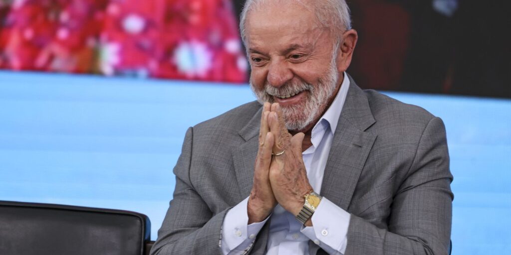 lula-descarta-desafiar-eua,-mas-diz-que-brasil-nao-e-republiqueta