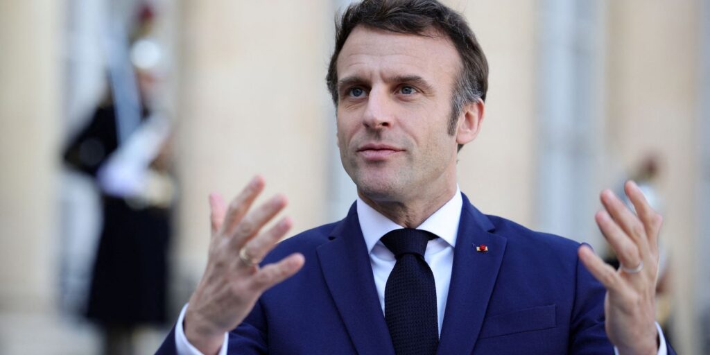 macron-busca-novo-primeiro-ministro-apos-colapso-do-governo