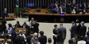 aprovada-urgencia-de-pl-que-libera-r$-1,5-bi-para-saude-e-educacao