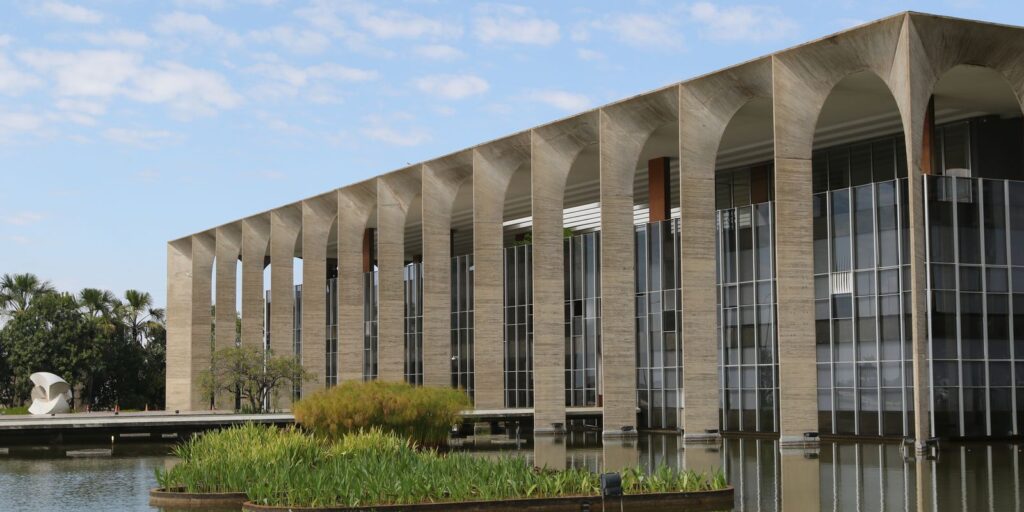 itamaraty-diz-que-brasil-“nao-se-curvara”-a-novas-sancoes-dos-eua