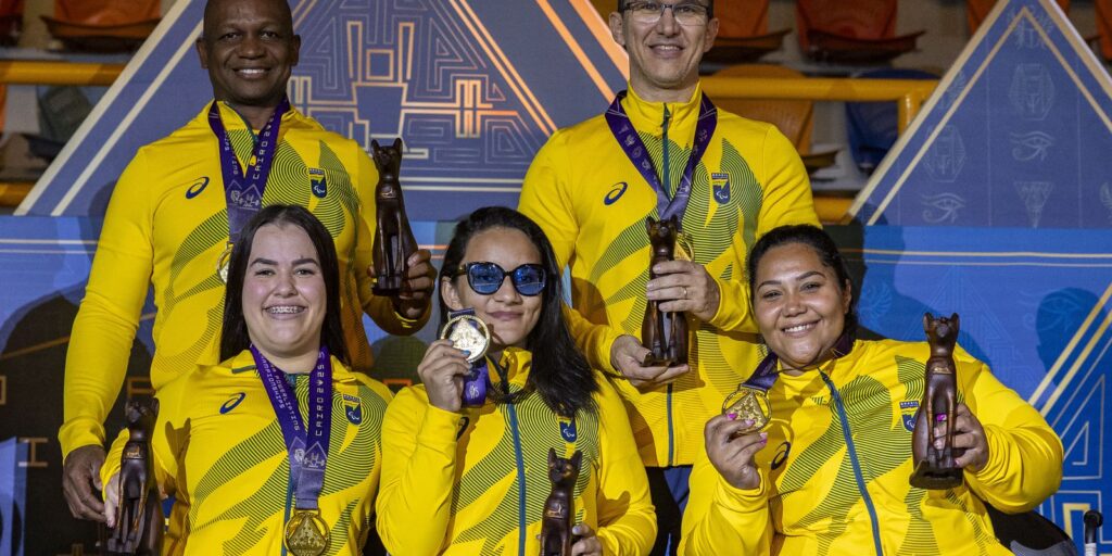 brasil-fecha-mundial-de-halterofilismo-com-ouro-nas-equipes-femininas