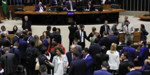 camara-aumenta-penas-para-crimes-como-extorsao-e-escudo-humano