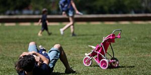 licenca-paternidade-e-avanco,-mas-ainda-e-desigual-no-cuidado-infantil