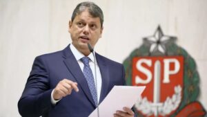 “troca-o-ceo-que-o-brasil-volta-a-funcionar”,-diz-tarcisio