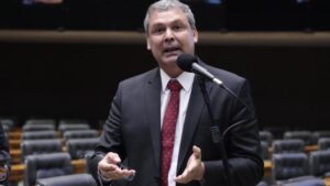 pt-defende-que-derrite-seja-retirado-da-relatoria-do-pl-antifaccao