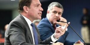 psol-pede-prisao-de-ramagem-apos-deputado-ser-visto-em-miami