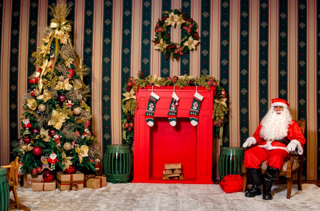 casa-do-papai-noel-no-ctc-sicoob-credisul-abriu-nesta-segunda-feira-(24)