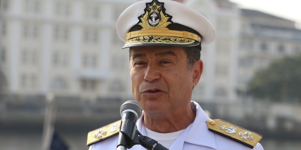 almirante-gariner-estava-em-academia-quando-foi-preso-pela-pf