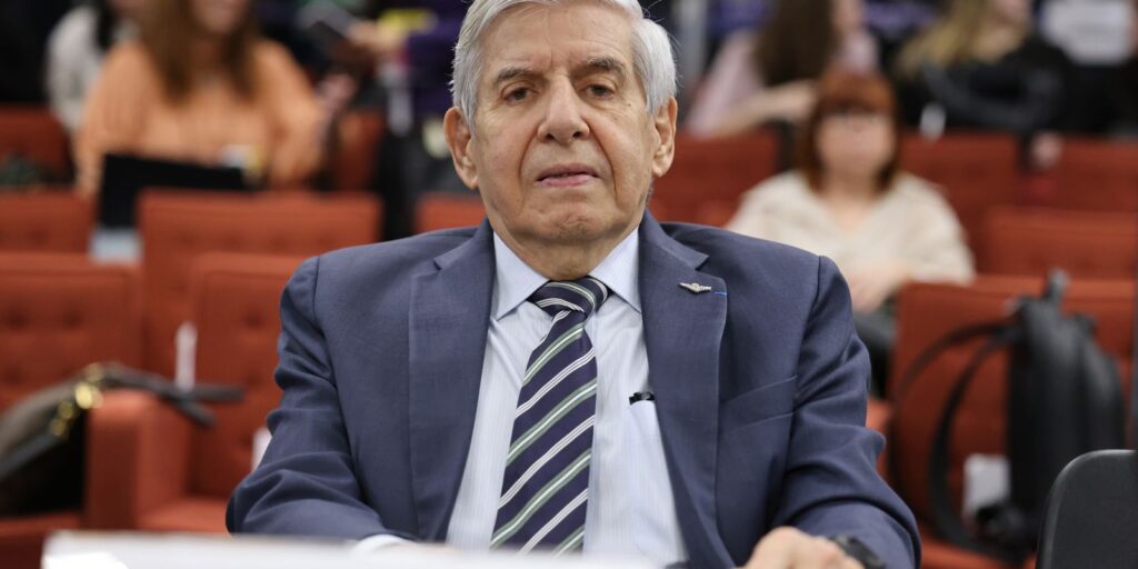 moraes-manda-heleno-passar-por-pericia-medica-em-15-dias