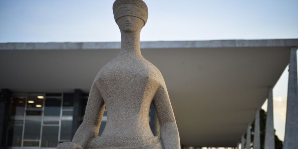 STF faz julgamento que pode condenar mais 6 réus pela trama golpista