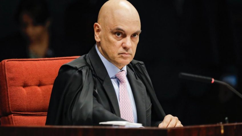 moraes-cassou-mandato-de-zambelli-apos-pt-exortar-ministro