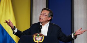 apos-fala-de-trump,-petro-diz-que-pegara-em-armas-se-necessario