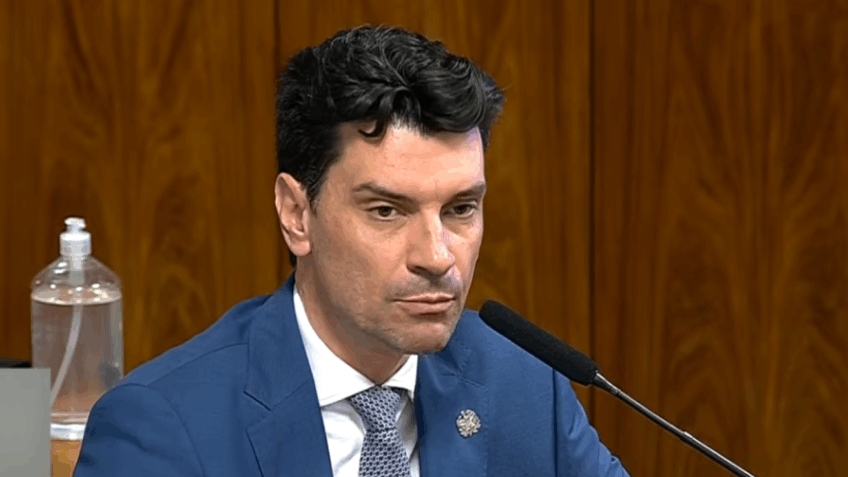 Ministério Público pede exumação do cão Orelha e investiga delegado