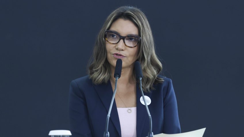 Janja compartilha post contra decisão que absolveu acusado de estupro