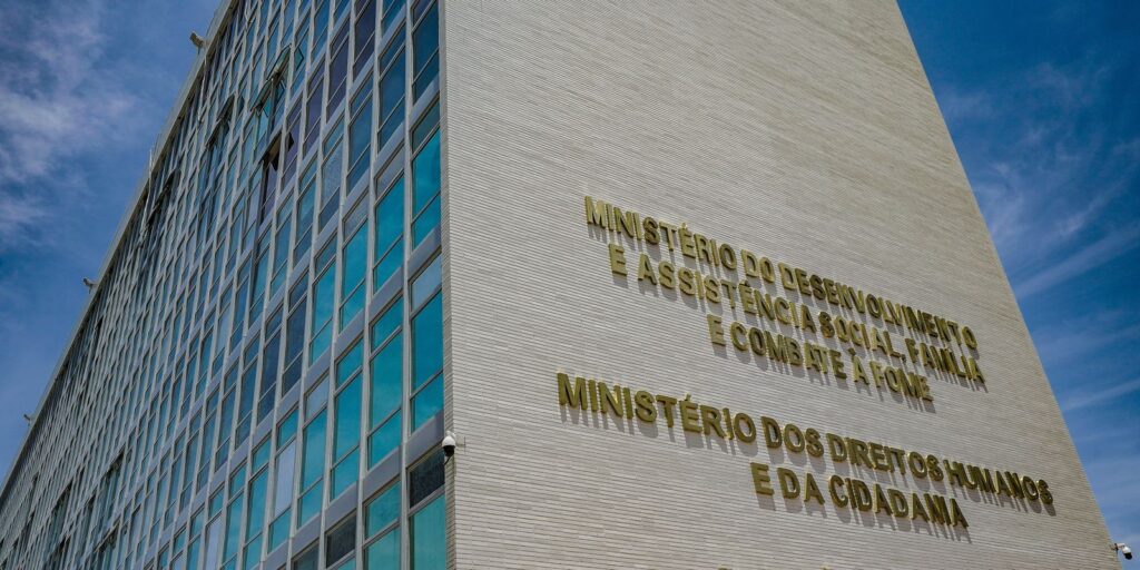 Ministérios reagem à absolvição de homem que estuprou menina em MG