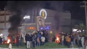 iranianos-saem-as-ruas-para-comemorar-morte-de-khamenei