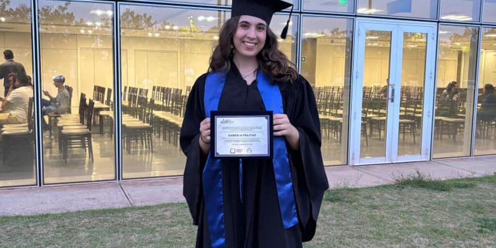 Brasileira vence concurso internacional de biologia quântica