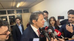 haddad-diz-que-definira-“mais-para-frente”-candidatura-a-governo-de-sp