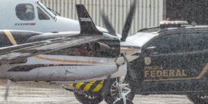 vorcaro-chega-a-brasilia-em-voo-da-pf-e-vai-para-presidio-federal