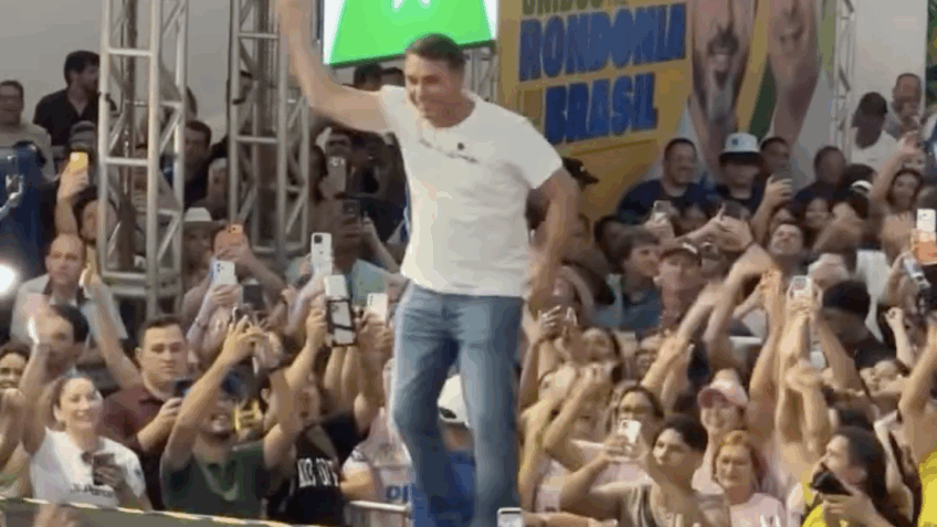 Com dancinha, Flávio inicia 1º giro de sua pré-campanha em RO