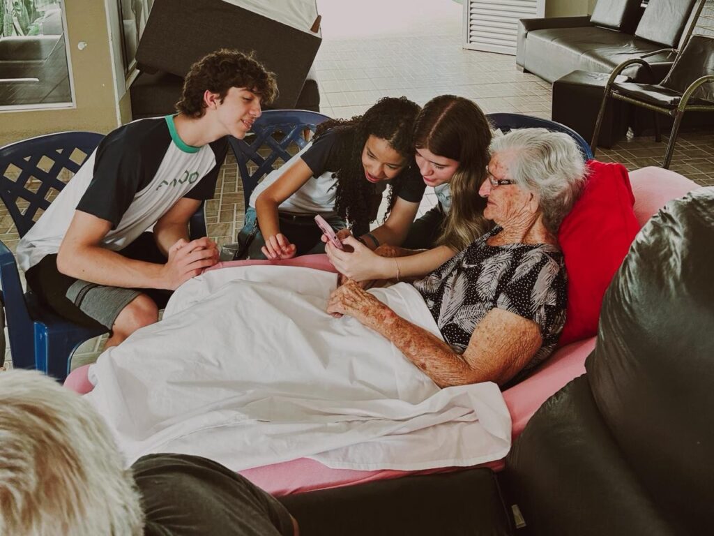 Ações sociais e valores são conteúdos curriculares na Escola Favoo em Vilhena