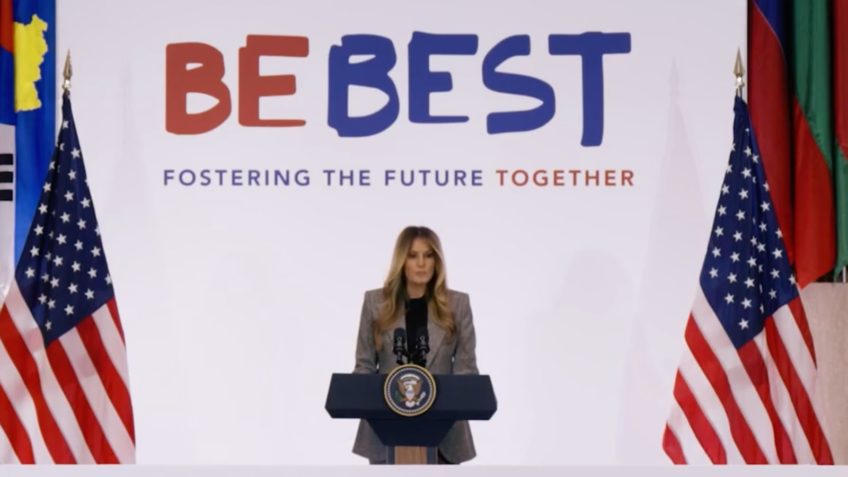 Melania Trump lança em Washington iniciativa sobre educação