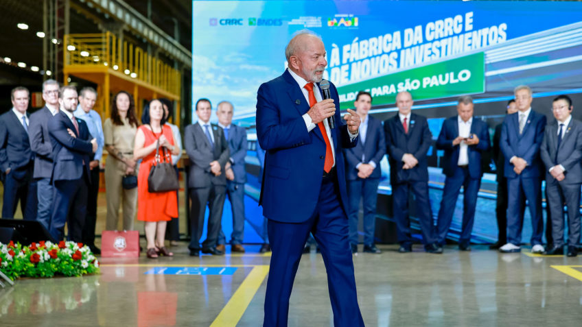 Lula cobra que Tarcísio reconheça dinheiro federal em obras de SP