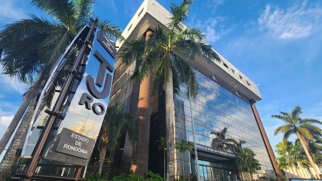 Justiça reconhece fraude em empréstimo consignado e condena banco a indenizar aposentada em RO