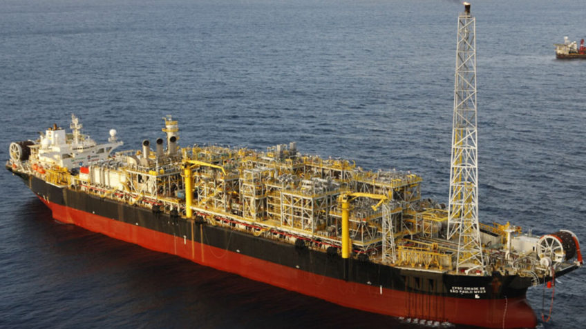 EUA permitem entrada de petroleiro russo em Cuba