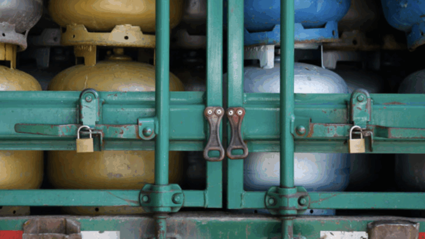 Após crítica de Lula, Petrobras estuda cancelar leilão de gás de cozinha