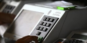 onze-governadores-renunciam-para-disputar-eleicoes-de-outubro