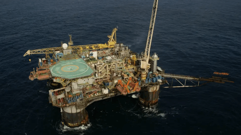 EUA batem recorde de exportação de petróleo durante guerra no Irã