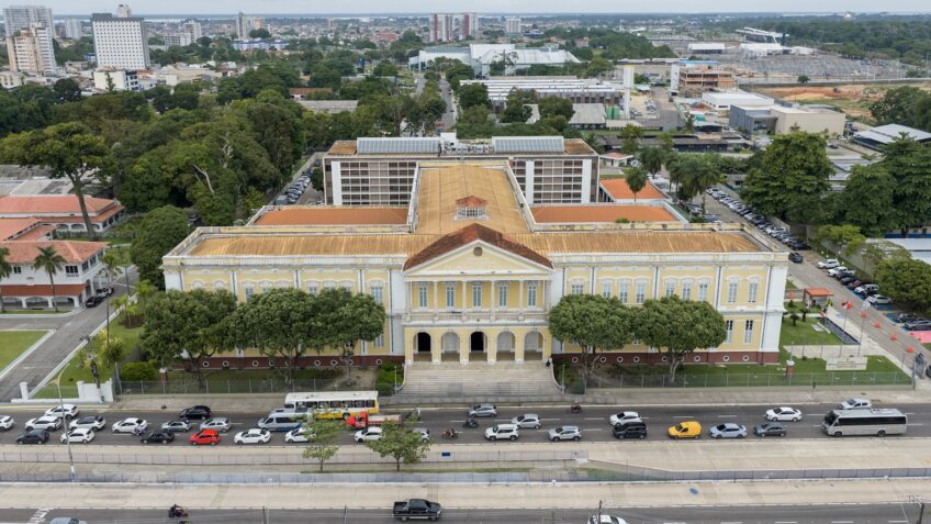 Desembargadora compara corte de penduricalhos à “regime de escravidão”