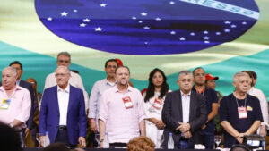 pt-quer-comparar-lula-e-bolsonaro,-mas-presidente-diz-que-isso-nao-basta