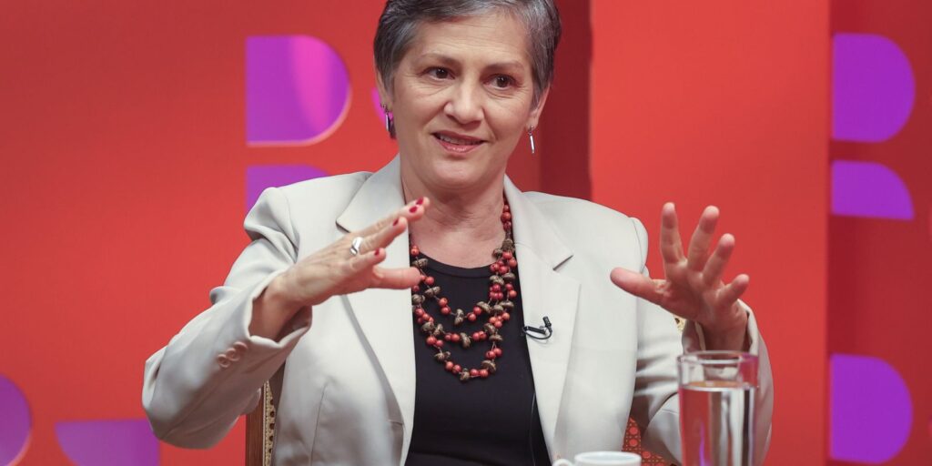 Instituições repudiam agressão à repórter Heloísa Vilella na Câmara