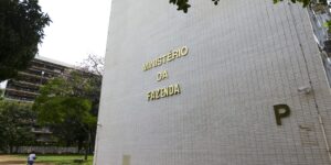 reforma-tributaria:-governo-regulamenta-cobranca-da-cbs-e-do-ibs