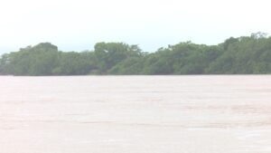 quatro-pessoas-desaparecem-apos-barco-virar-em-machadinho-do-oeste,-ro