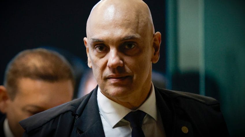Rumble e Trump Media notificam Moraes judicialmente por email