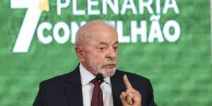 governo-estuda-devolucao-de-celular-roubado-nos-correios,-diz-lula