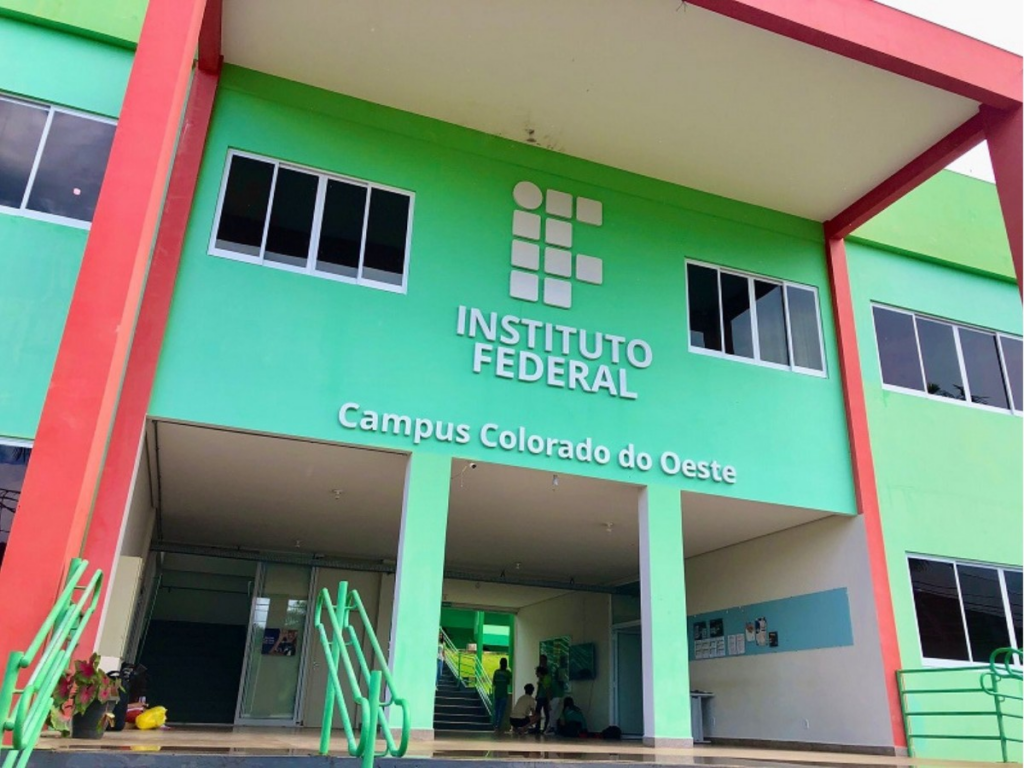 IFRO abre seleção para professor substituto de Matemática com salário de até R$ 8,3 mil