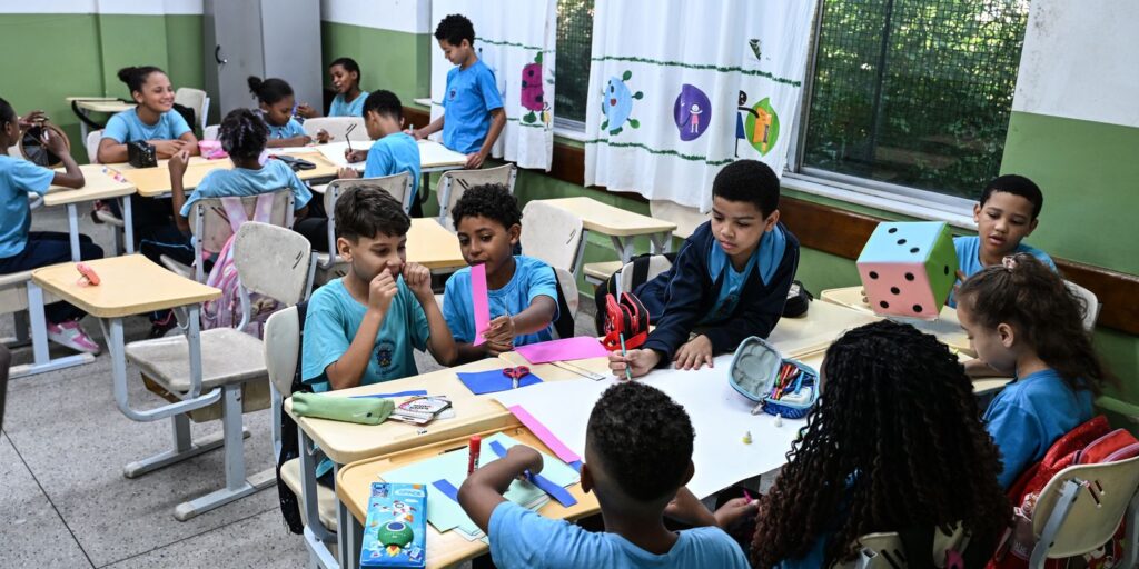 Ensino integral acelera aprendizado de vulneráveis, aponta estudo