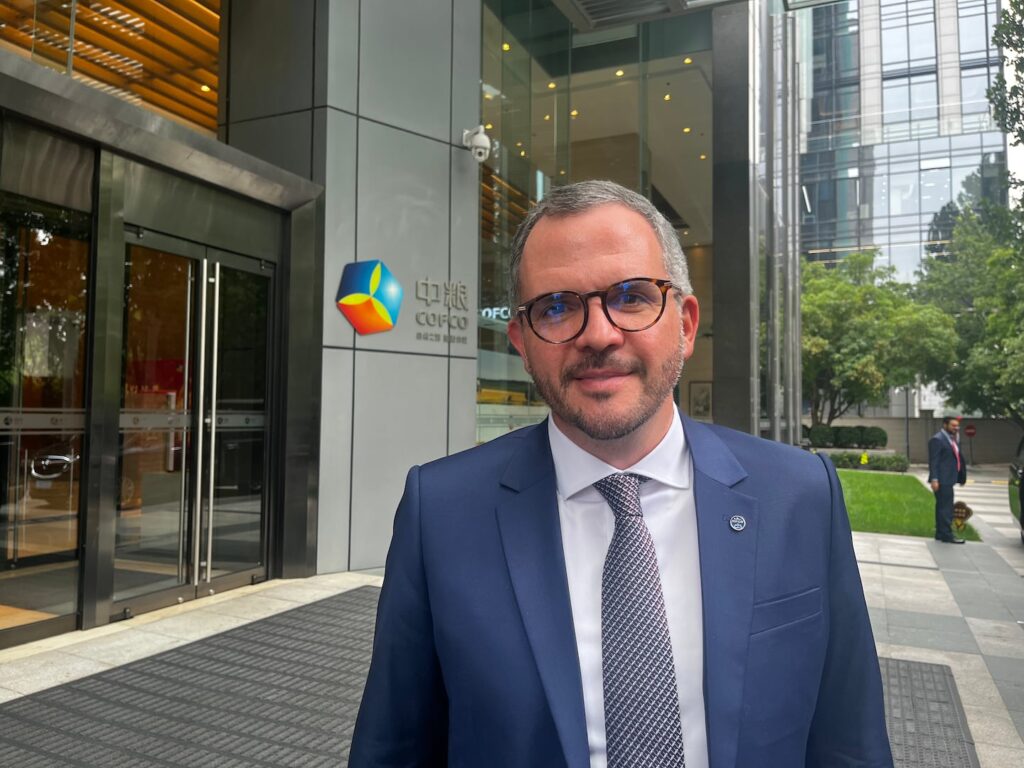 Ministro quer aumentar frequência de voos entre Brasil e China