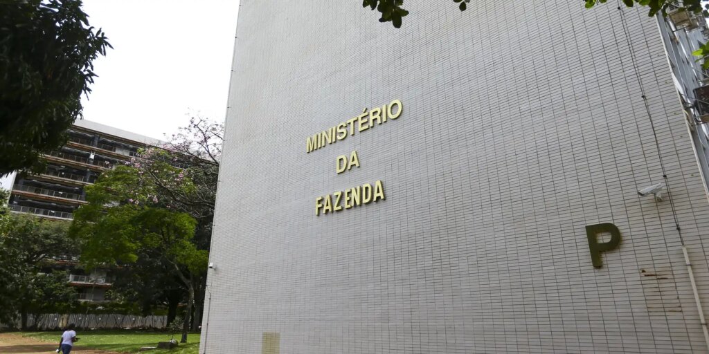 Governo Central tem superávit de R$ 10,8 bilhões em julho
