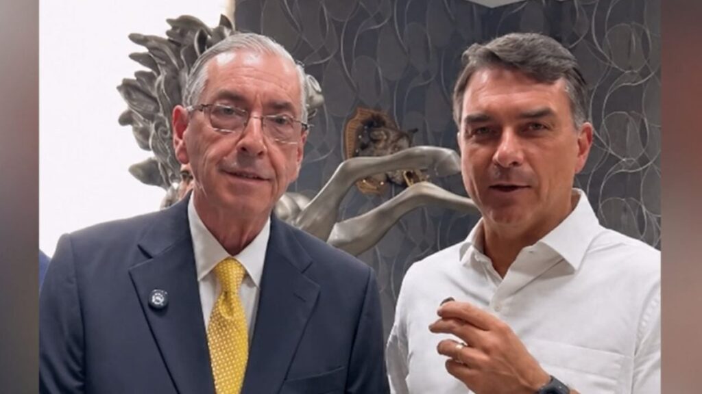 Flávio apoia Cunha e exalta atuação no impeachment de Dilma
