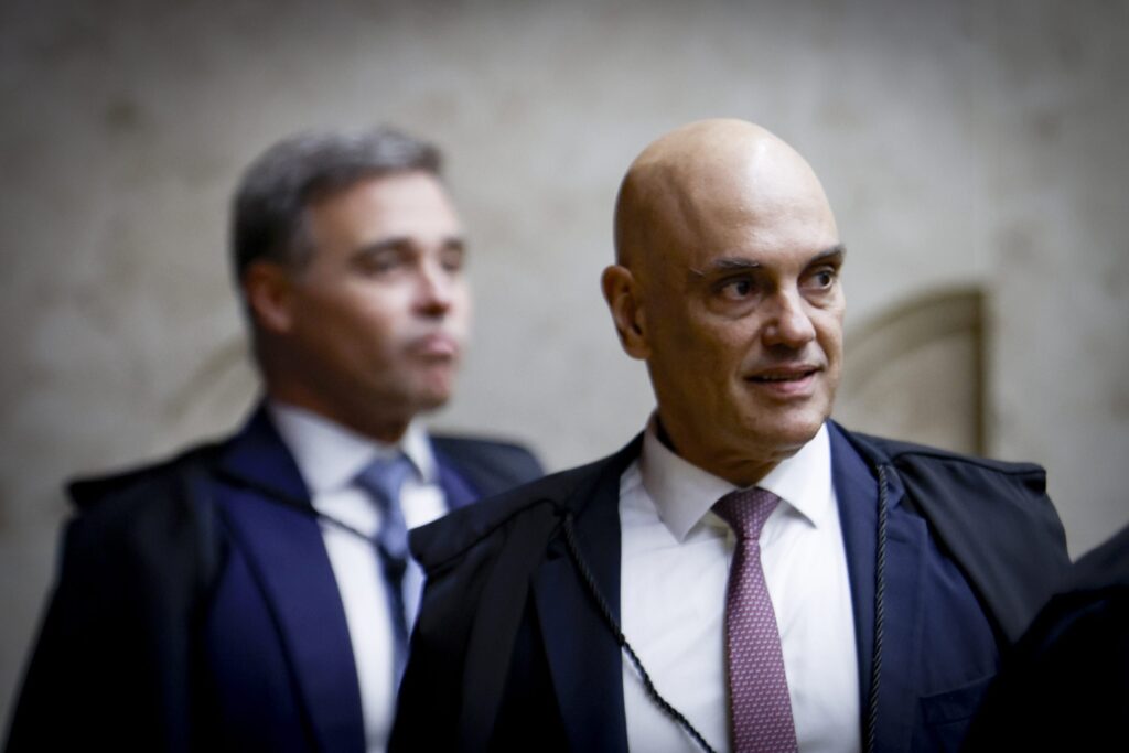 Menções ao STF crescem 269% depois de diálogos Moraes-Vorcaro